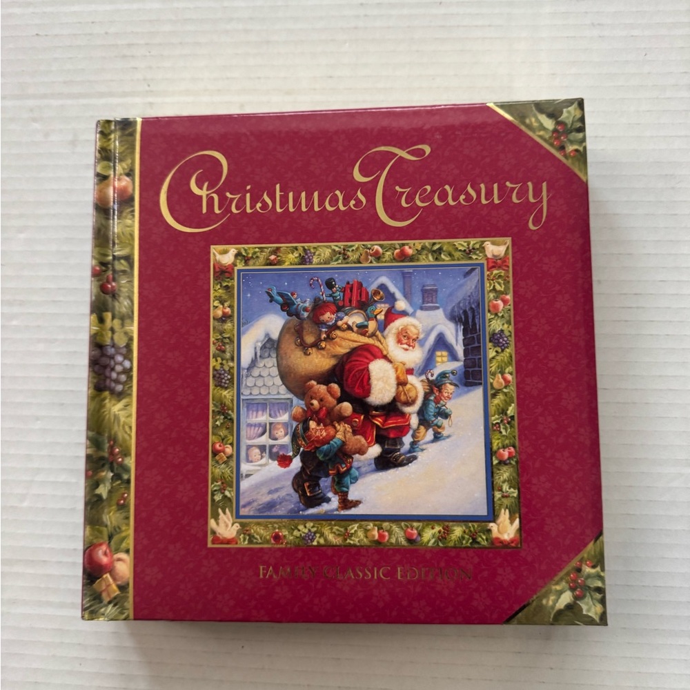 Christmas Treasury: Family Classic Edition Christmas Stories